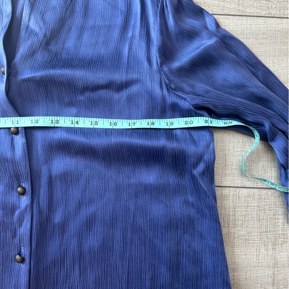 Soft Surroundings Roxanna Cupro Purple Crinkle Long Sleeve Button-Up Shirt Sz L - Picture 10 of 11